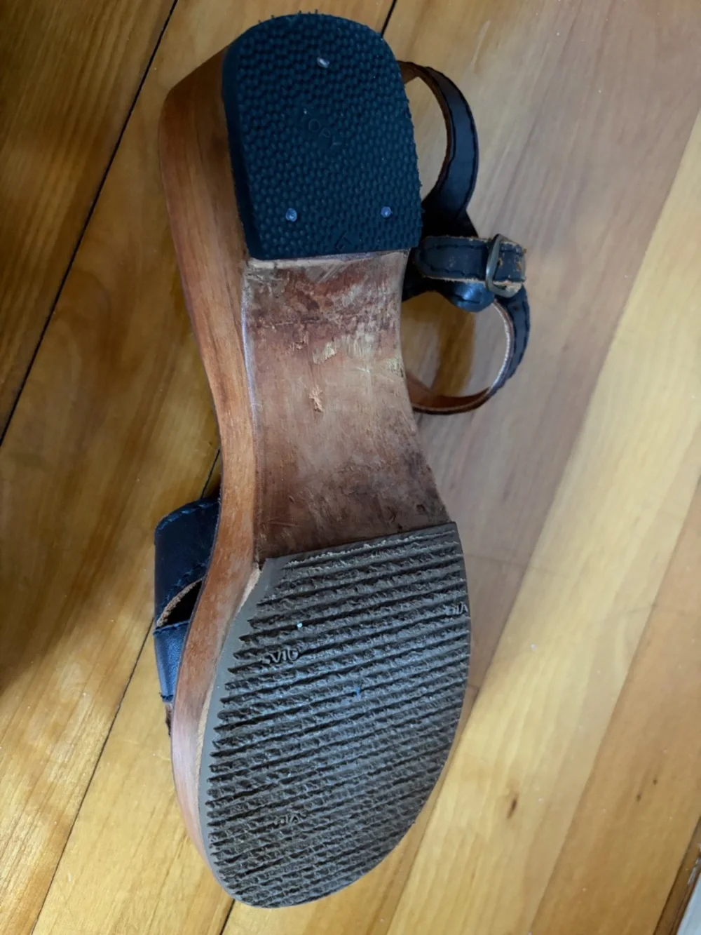 Vintage 1970s Brown Leather Platform Sandals Made in Brazil - Picture 10 of 11